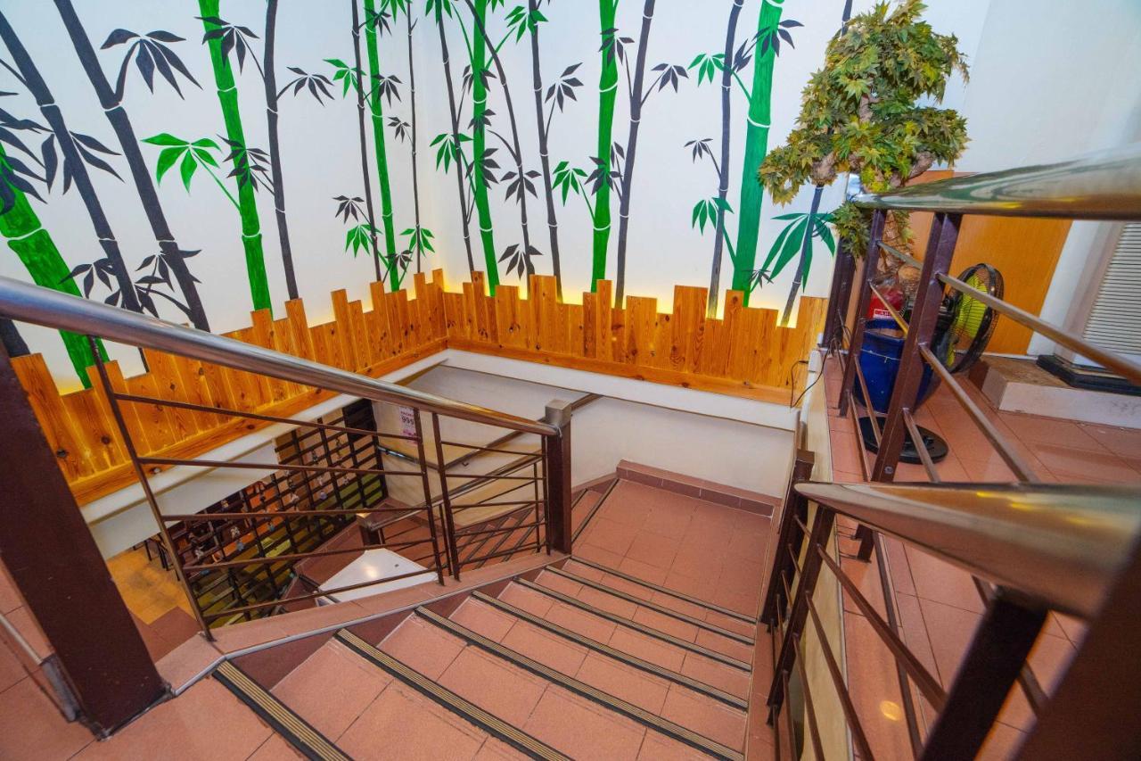 Reddoorz @ Fields Avenue Angeles City Экстерьер фото