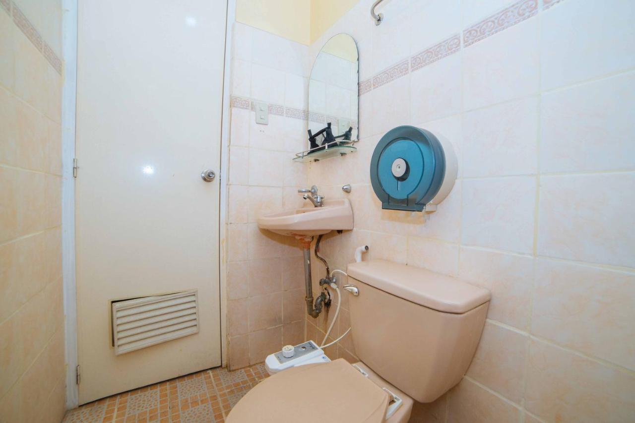 Reddoorz @ Fields Avenue Angeles City Экстерьер фото