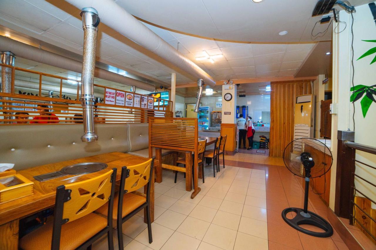 Reddoorz @ Fields Avenue Angeles City Экстерьер фото