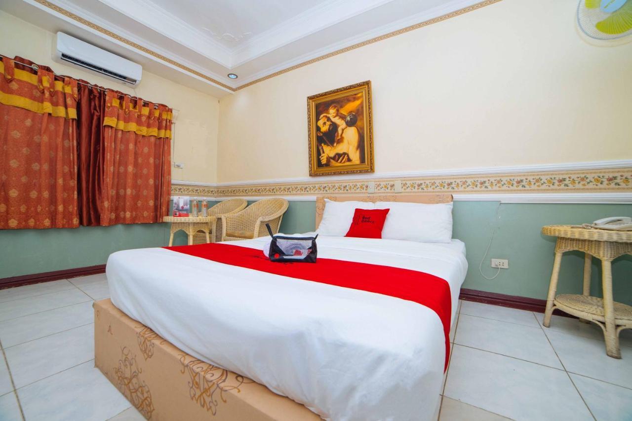 Reddoorz @ Fields Avenue Angeles City Экстерьер фото