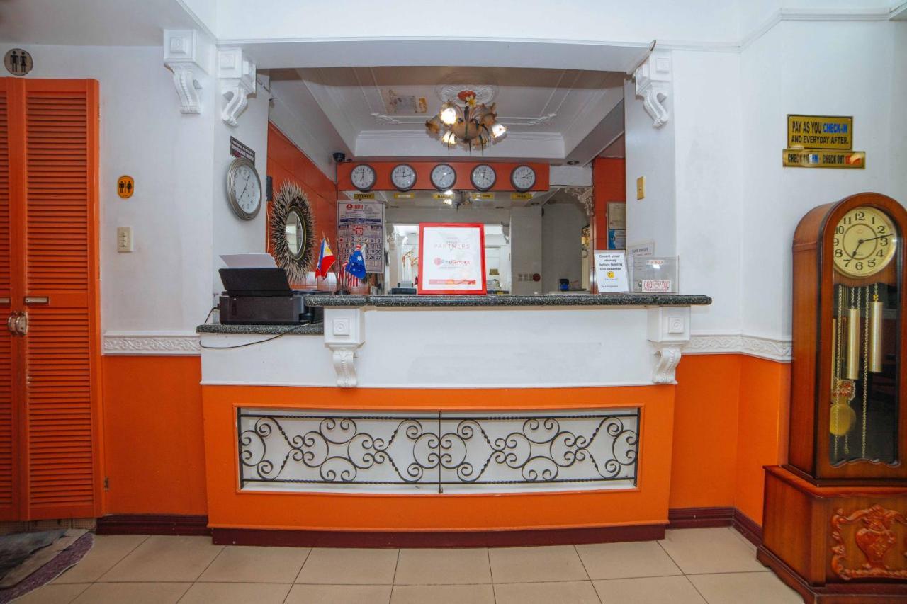 Reddoorz @ Fields Avenue Angeles City Экстерьер фото