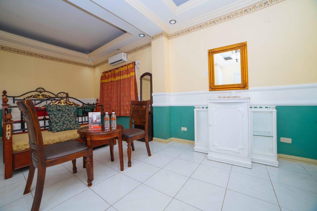 Reddoorz @ Fields Avenue Angeles City Экстерьер фото